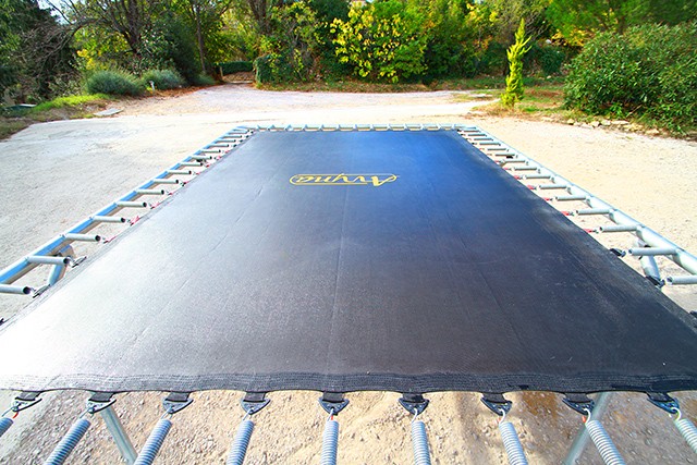 TOILE DE SAUT (NOIRE) 3.00 X 2.30 m