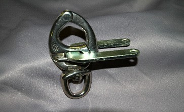 CROCHET LARGUEUR AVEC BASCULEUR