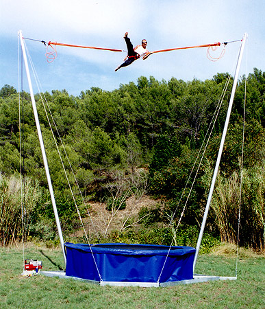 bungy-trampoline-mono